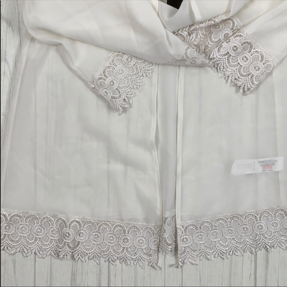 Boohoo Sheer Embroidered Edge Kimono/Cover - Picture 7 of 7